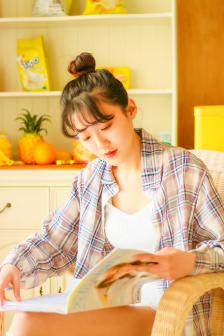 少女洛荷